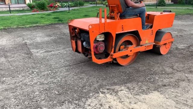 Утрамбовка катком после посева семян смотреть онлайн