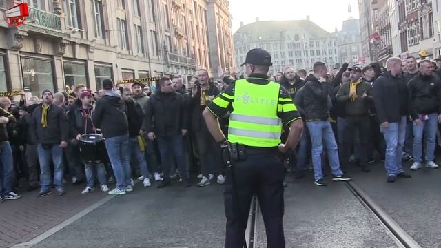 Dortmund fans marching through Amsterdam смотреть онлайн