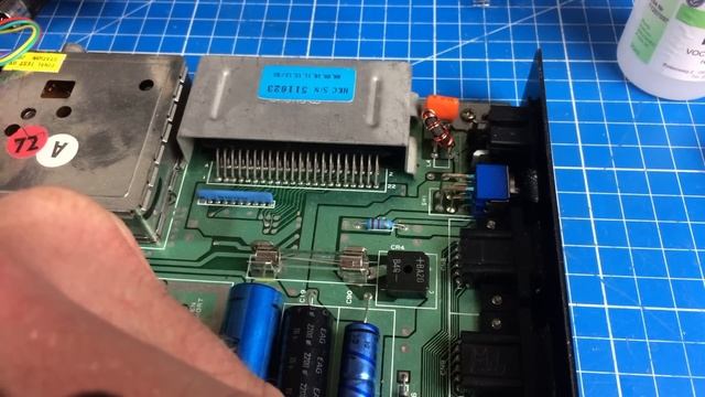 Converting my C64 to modern DC-DC Converters смотреть онлайн