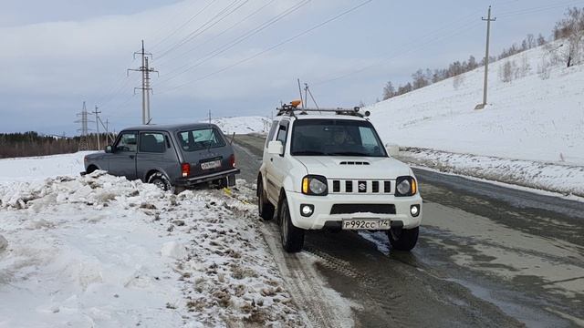 По зимнему лесу на Сузуки джимни