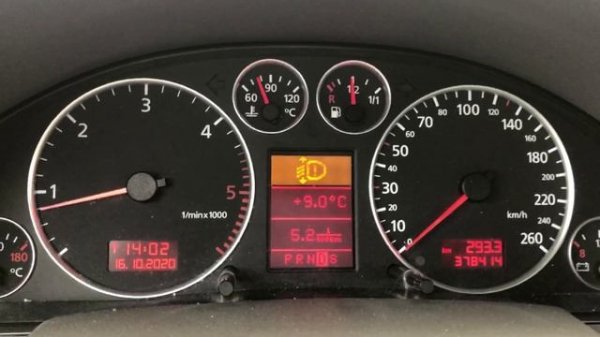 Стандартный БОРТОВОЙ КОМПЬЮТЕР Audi MFA A6C5 AFis ColorMFA