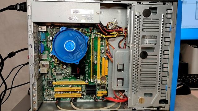 Чей 775 сильнее? Core 2 Duo 4300 VS Pentium 4 640. смотреть онлайн