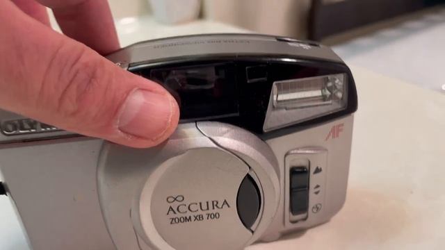 Olympus Accura Zoom XB 700 AF 35mm Point & Shoot Film Camera смотреть онлайн