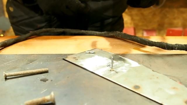 ТОЧЕЧНАЯ СВАРКА и СПОТТЕР ИЗ МИКРОВОЛНОВКИ. ОБМАН ИЛИ ГОДНО?! Spot Welder DIY. смотреть онлайн