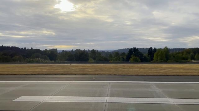 [4K] Stunning approach and landing at Seattle-Tacoma Intl Airport (SEA) from JFK on Delta Airlines смотреть онлайн
