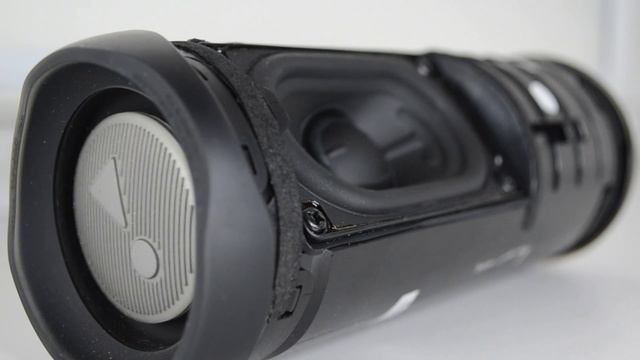 Колонка JBL FLIP 5 LFM 60% Bass Test РЕАКЦИЯ НА ПЕСНИ ЛЕДИ смотреть онлайн
