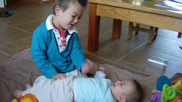 Stef and Luna 23/12/2007 смотреть онлайн