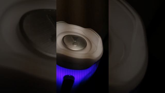 JBL Pulse 4 GG in White | 100% Volume | LFM смотреть онлайн
