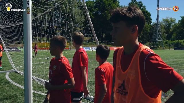 Здесь начинается «Арсенал»: Академия смотреть онлайн