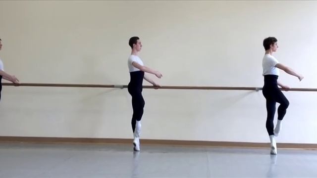 Дмитрий Выскубенко. Класс. I курс МГАХ, педагог М. Ю. Шарков смотреть онлайн