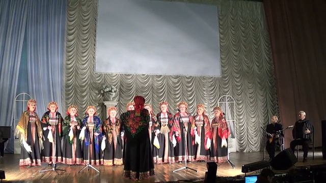 Концерт Ансамбля народной песни ЗЛАТ ВЕНЕЦ и солистов в п Карачарово смотреть онлайн