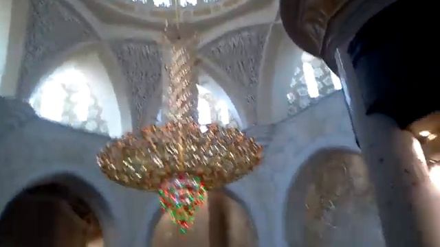 White Mosque in Abu Dhabi смотреть онлайн
