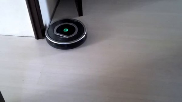 iRobot Roomba 780 в действии