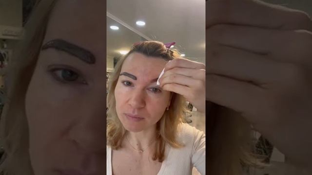Колорист - бровист #колорист #окрашиваниеволос #бровист #бьютиблог смотреть онлайн