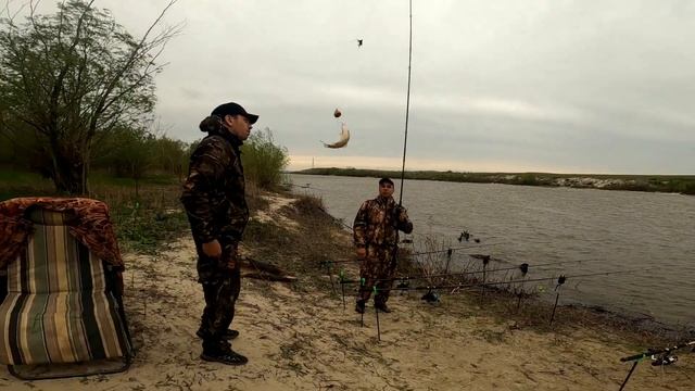 Открываем Дон! Весенняя рыбалка в поисках заветного трофея! смотреть онлайн