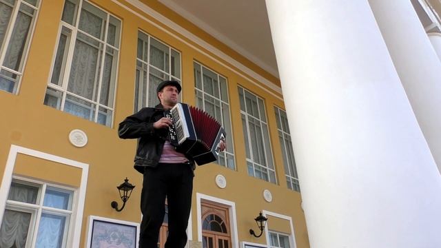 На соседней улице. Горожане #юмор #деревня #кавер смотреть онлайн