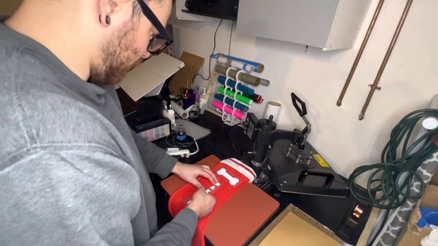 How to make a custom stocking with heat transfer vinyl | Vlogmas 2 смотреть онлайн