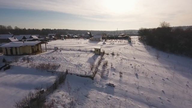 Полеты на квадрокоптере над зимним лесом смотреть онлайн