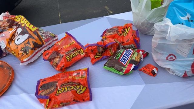 Building an Arcade in Our Garage! смотреть онлайн