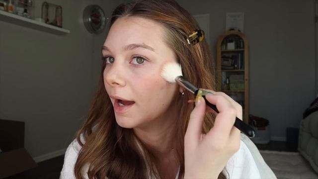 I FOLLOWED ALIX EARLE'S MAKE UP ROUTINE...this was life changing смотреть онлайн