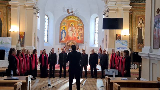 Chór Iuvenis - Lux Aurumque by Eric Whitacre смотреть онлайн