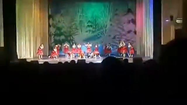 Танец "снежки" (ансамбль русского народного танца сибиряночка) смотреть онлайн