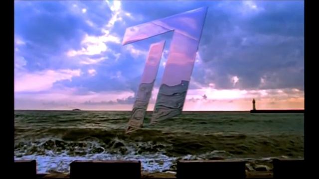 Зеркальная заставка ОРТ 2001 Корабль смотреть онлайн