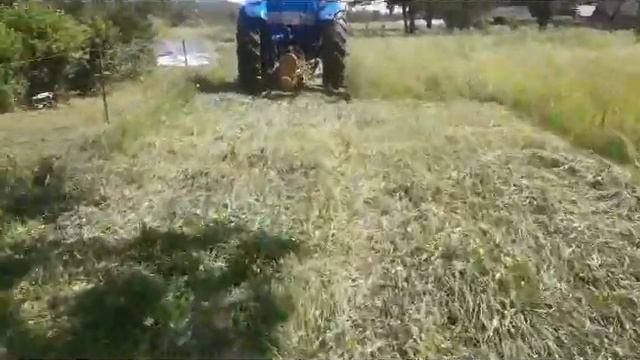 трактором мтз-50 косилка КСФ-2.1/ tractor MTZ-50 mower KSF-2.1 смотреть онлайн