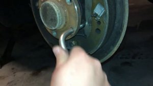 Как подтянуть ручник Skoda Rapid ( VW AG ITALY 7 6R0 609 617 B Max.  Dia 9047  E16 E4D2 )