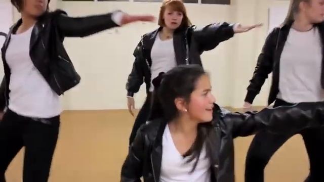 Infinite Dance Crew presents Grease смотреть онлайн