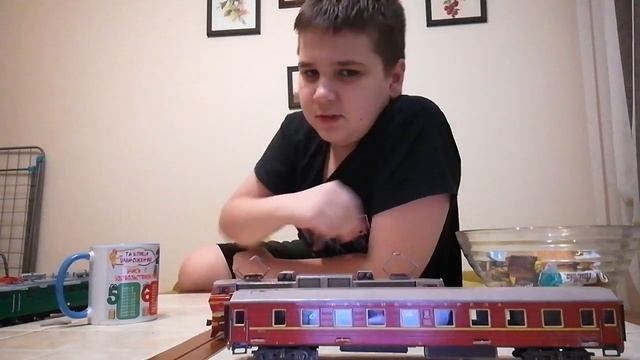 обзор моделей от умной бумаги электровоз чс2т и св вагон красная стрела