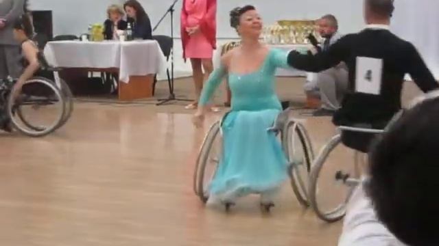 Танцы на колясках. Кузин Николай-Шепелева Снежана смотреть онлайн