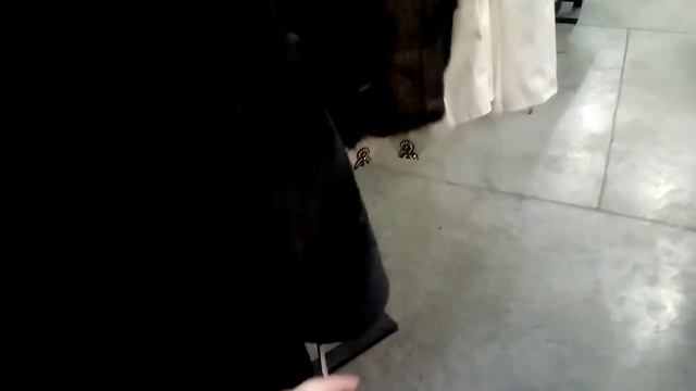 Низкие цены и качество. Но, можно найти и не плохие вещи в "Ценорезе" смотреть онлайн
