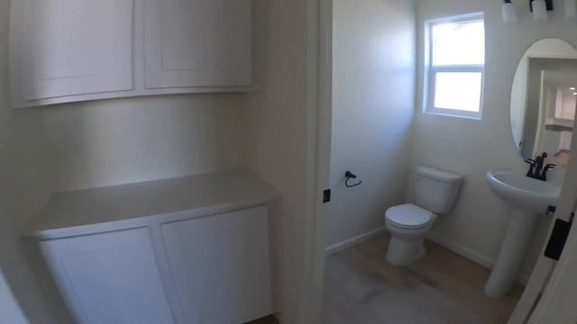 I Bought My First House! (Full Empty Home Tour) смотреть онлайн