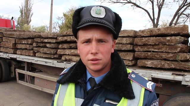 Видео ПН: В Николаеве задержали фуры на блокпосту смотреть онлайн