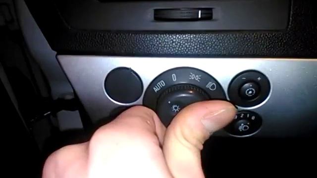 Как вытащить блок света в Opel astra h смотреть онлайн