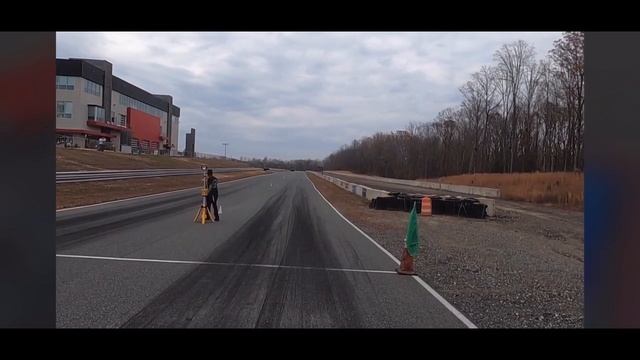 Trackhawk vs Hellcat and Ninja ZX10R смотреть онлайн