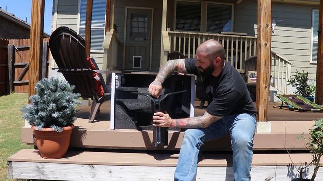 AWFH: Unboxing: New Alienware 25" Gaming Monitor смотреть онлайн