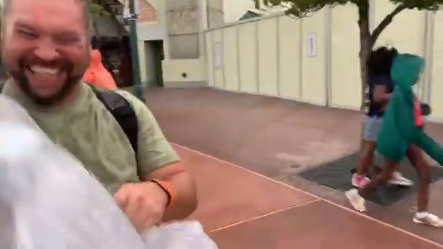 Disney's Hollywood Studios II (Indiana Jones, Toy Story & More!) смотреть онлайн