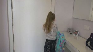 ПРАНК УТОПИЛА  ПАПИН АЙФОН ? ПРАНКУЮ и ОБМАНЫВАЮ МАМУ ? Смешное Видео Валенсия Лаки?