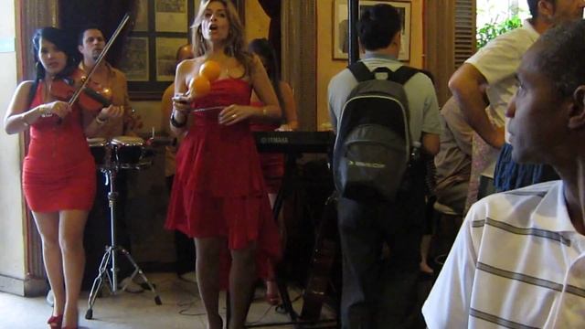 El Resturante Floridita, world famous in old Havana, Cuba смотреть онлайн