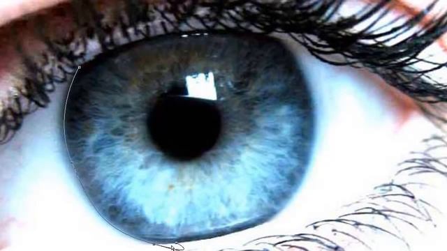 Adobe Photoshop Tutorial : How to change Eye Colour смотреть онлайн