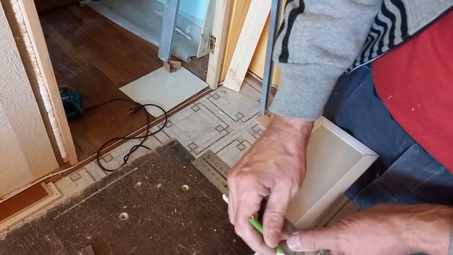 Утепление зимнего холодильника под окном. смотреть онлайн