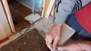 Утепление зимнего холодильника под окном.