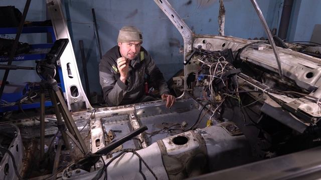 Варим лонжерон из профильной трубы на Е28. смотреть онлайн