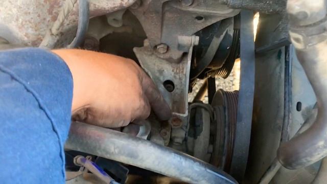 Como reemplazar alternador de un Honda Accord @elchanojose4633 смотреть онлайн