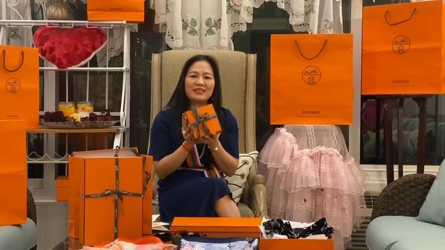 Unbox Hermès Dress, Mini Bolide, Scarves, Twilly Rings, Black Rodeo/ Đập Hộp Hàng Hiệu/ THỦY BÙI U. смотреть онлайн