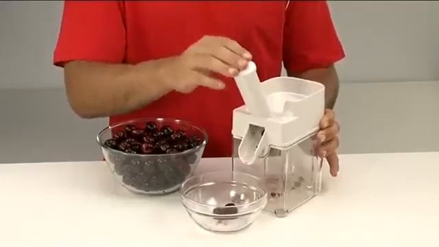 Отделитель косточек от вишен Leifheit CHERRYMAT 37200 смотреть онлайн