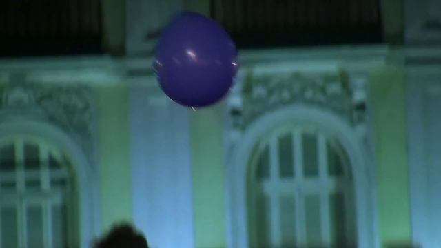 Anonymous Symbol Over Puerto Del Sol, Madrid смотреть онлайн