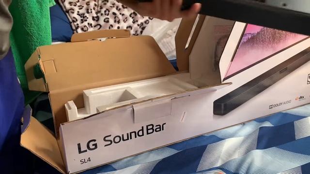 Unboxing LG SL4 soundbar смотреть онлайн